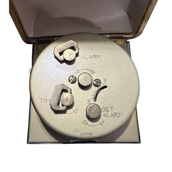 Vintage ELGIN Travel Alarm Clock Case Windup Japan - Picture 3 of 4